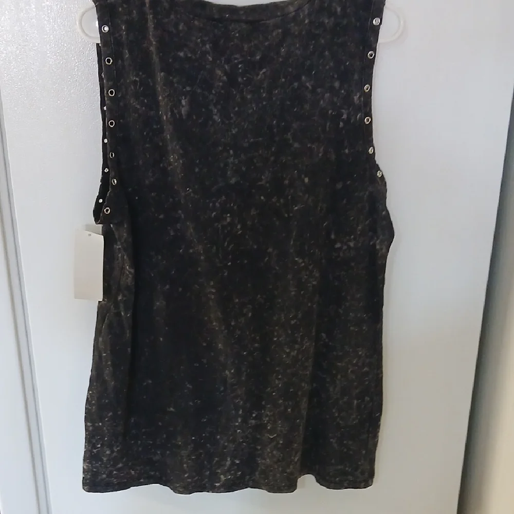 Occasion Black and Red Graphic Tank Top - Picture 5 of 5